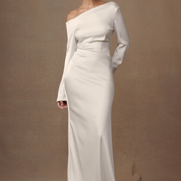 Bridal dress off shoulder - Picture 3 of 7